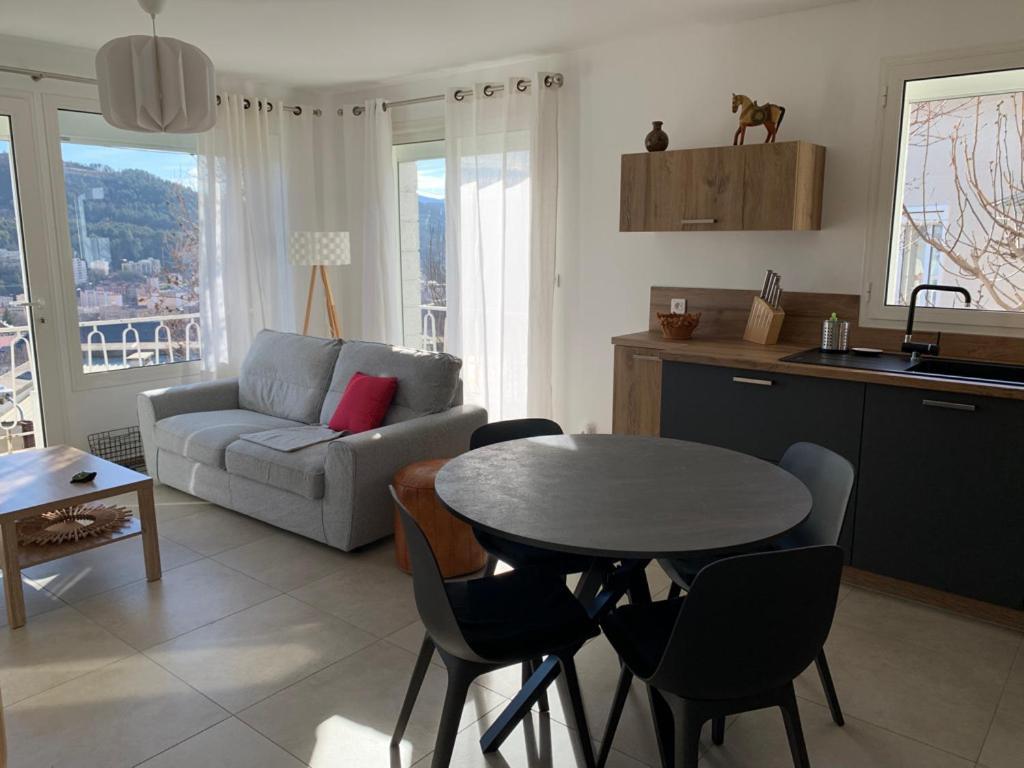 T4 Vue Imprenable Montagnes Et Ville Gap Luaran gambar