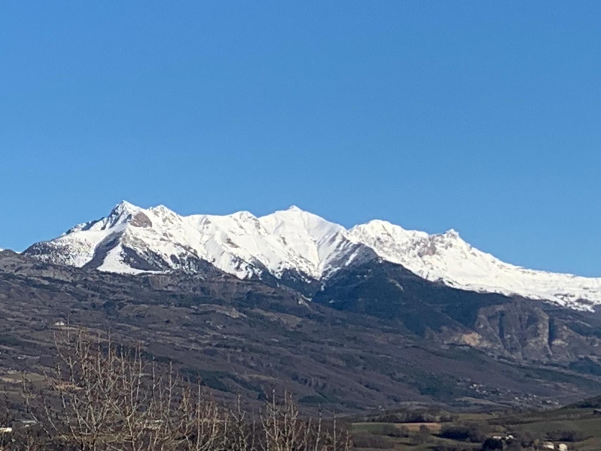 T4 Vue Imprenable Montagnes Et Ville Gap Luaran gambar